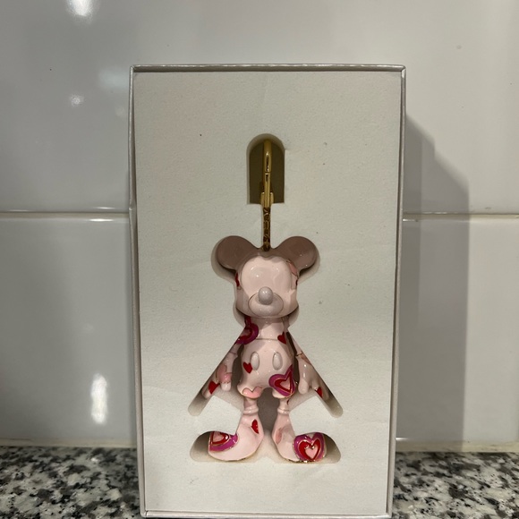 NIB Disney x BAUBLEBAR Gold & Multi Pink Hearts Mickey Mouse Keychain/Bag Charm - Picture 6 of 6